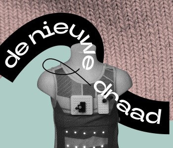 etalage pop met textiel en tekst